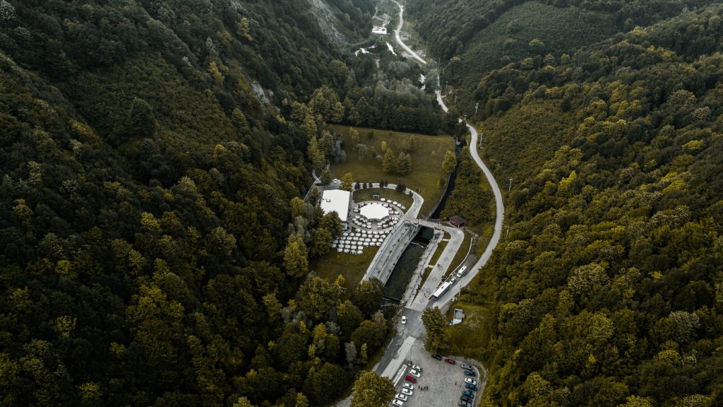 resul-RcIXB09IYBc-unsplash